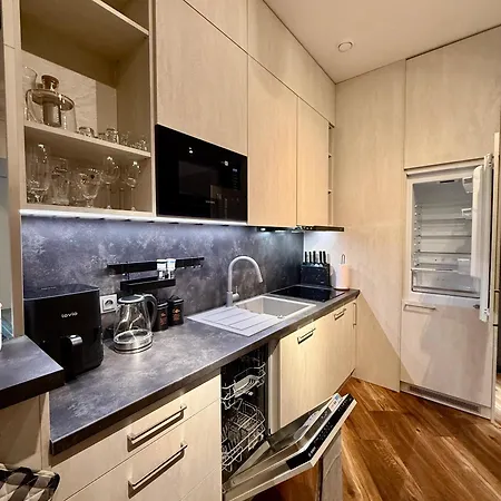 Desimo Apartment *